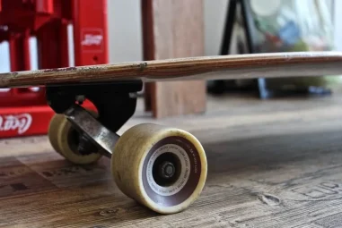 6 Best Beginner Downhill Longboards in 2025