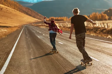 8 Best Beginner Longboards for College Students in 2025