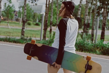 8 Best Longboards for First Time Riders in 2025