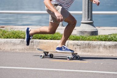 7 Best Longboards for Long Distance Commuting in 2025